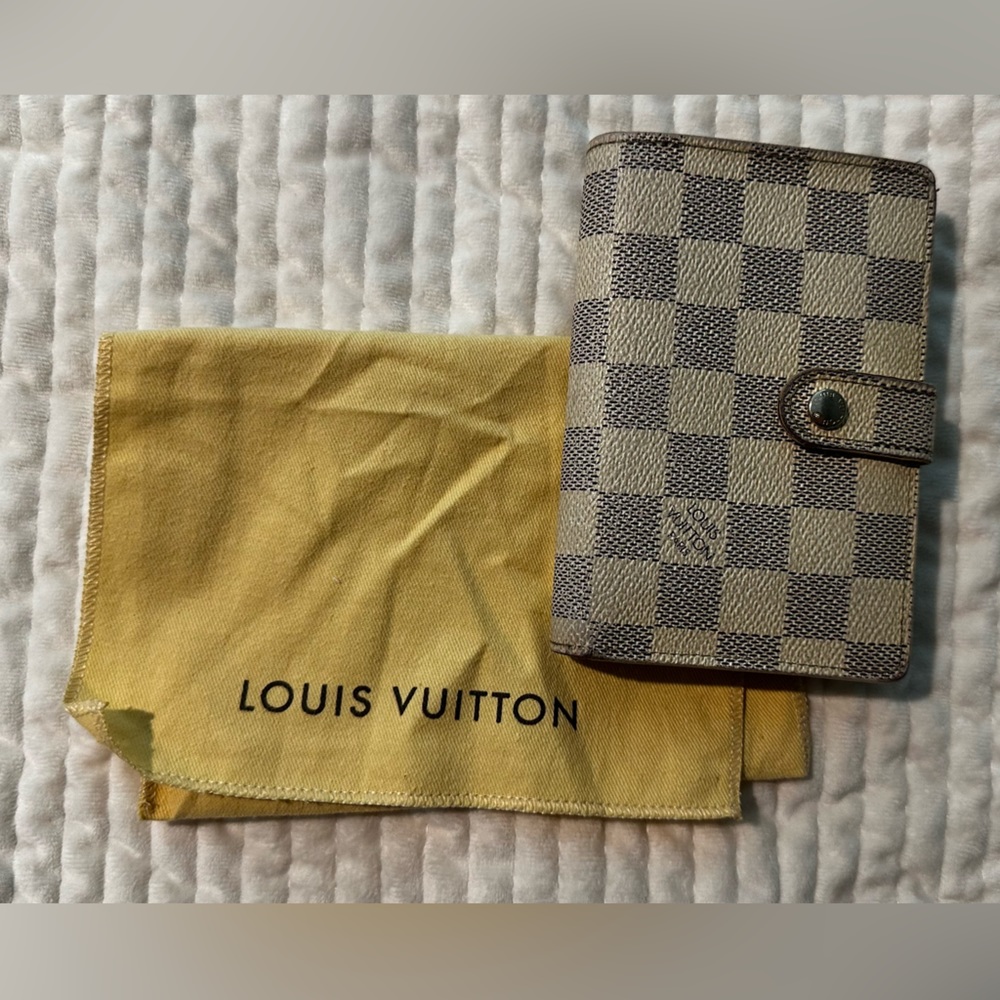 Louis Vuitton authentic wallet
